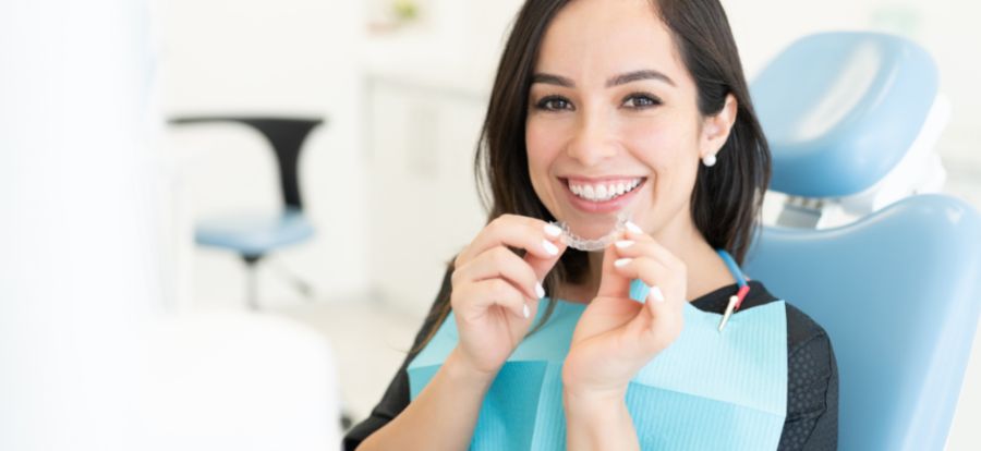 Usynlig tannregulering for voksne hos Eiksmarka Tannlegesenter